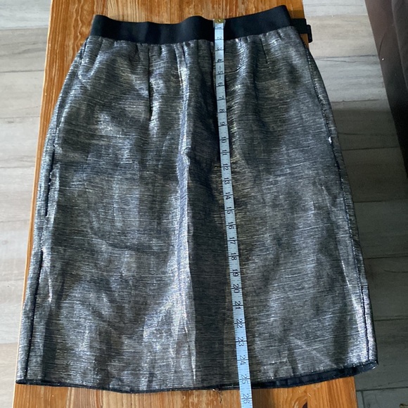 Dolce & Gabbana metallic skirt. Perfect pre-owned condition. - Picture 3 of 8